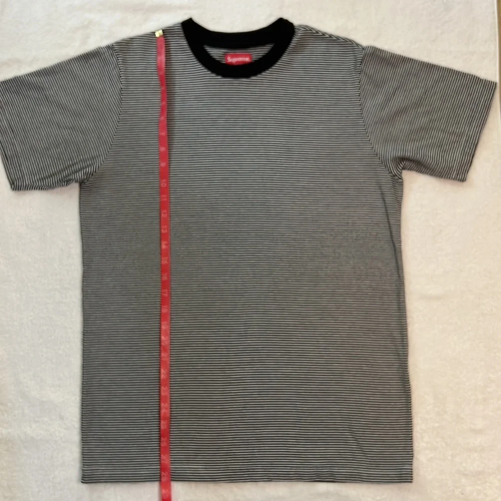 Supreme black & white short sleeve t-shirt, men’s size M - Picture 4 of 9